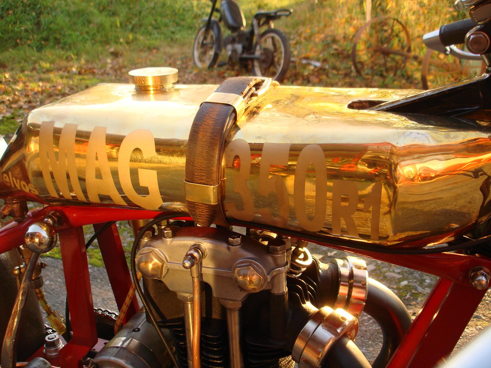 MagRacer002